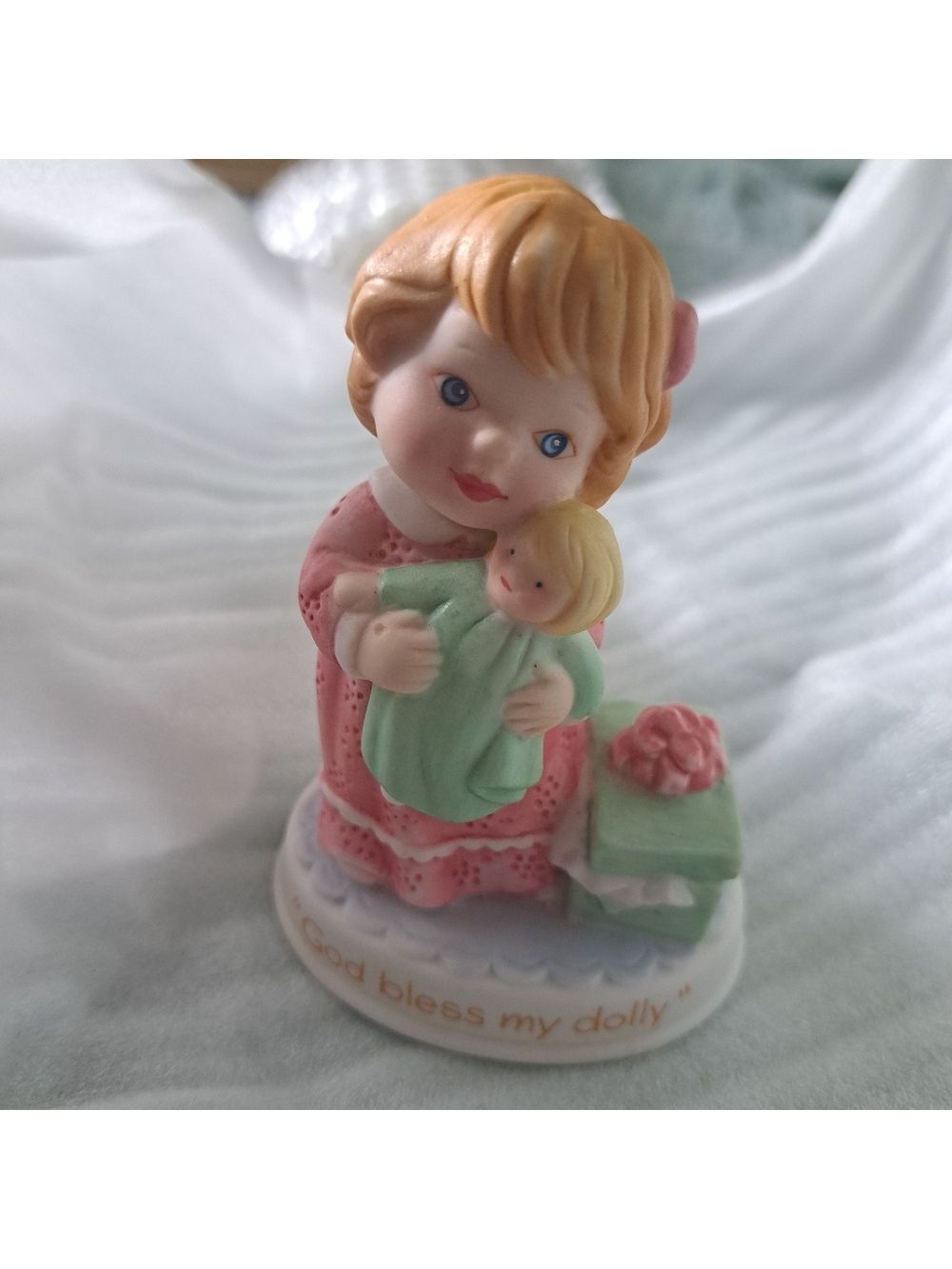 VTG AVON Tender Memories Porcelain figurine collection God Bless my Dolly 1990